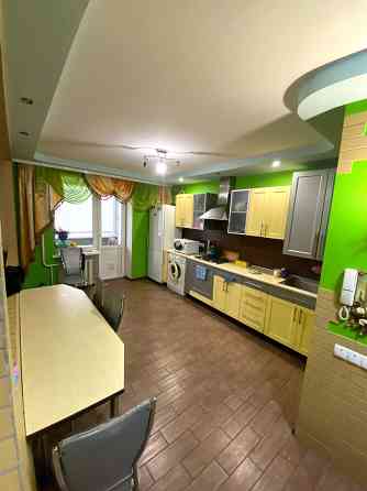 Трикімнатна квартира 80м2 в цегляному будинку на Озерній Хмельницький