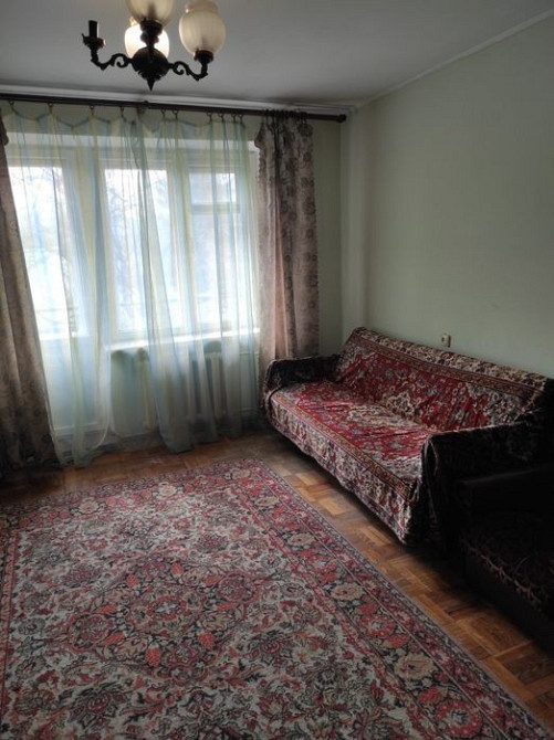 Власник. Центр біля готелю Мир Ровно - изображение 3