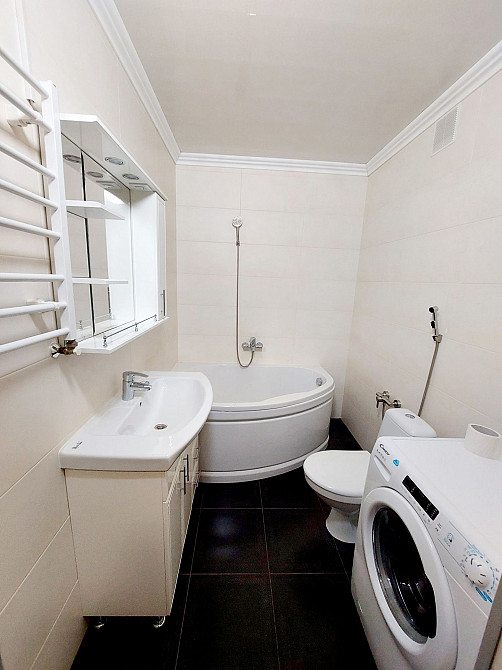 Здається 1 км "новобуд." Вул. Кутузова (Алмазова)Перша здача Черновцы - изображение 5