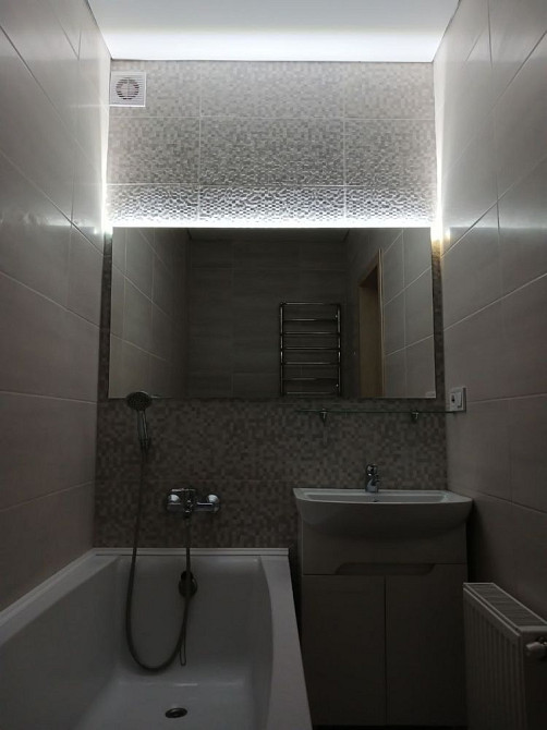 Світла однокімнатна з ремонтом, меблями. Газ. Балкон. Центр міста! Ирпень - изображение 8