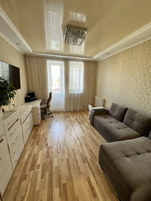 Продам 2-х кімнатну квартиру в центрі сталінка Луцк - изображение 1