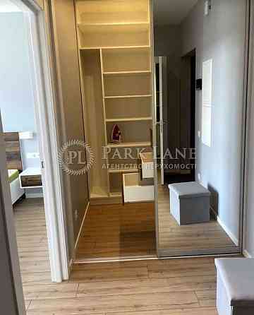 2к квартира з ремонтом в Файна Таун Київ