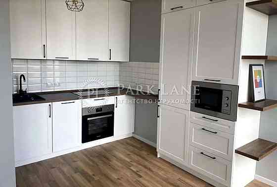 2к квартира з ремонтом в Файна Таун Київ