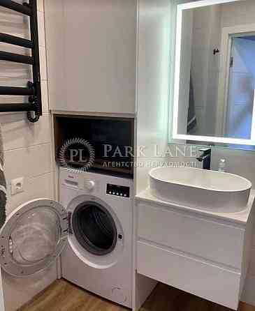 2к квартира з ремонтом в Файна Таун Київ