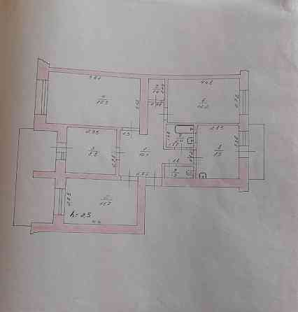 Продам 4-комнатную  квартиру р-н 9 школы Ізмаїл