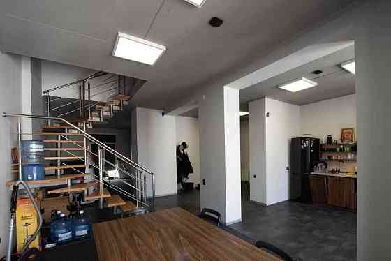 Мечникова-К.Левицького. Ближній центр. Дворівнева. Світло НЕ вимикають Львов