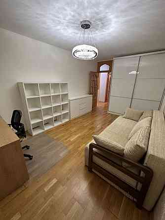 Реальная 3-ка на Алексеевке, Людвига Свободы 46, метри Победа 3 мин Харків