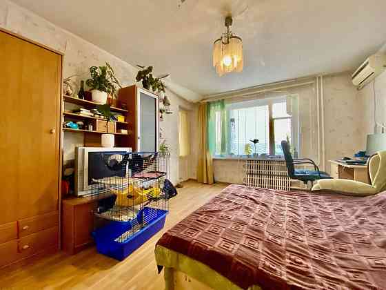 Продам 2-к квартиру, Чешка  по ул Немировича Данченко, район Исполкома Дніпро