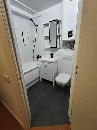 Оренда 2к студія бульвар Леси Українки 20/22 метро Печерська, Печерськ Kyiv