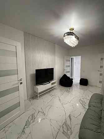 Оренда 2-х кімнатної новобудови. Черновцы