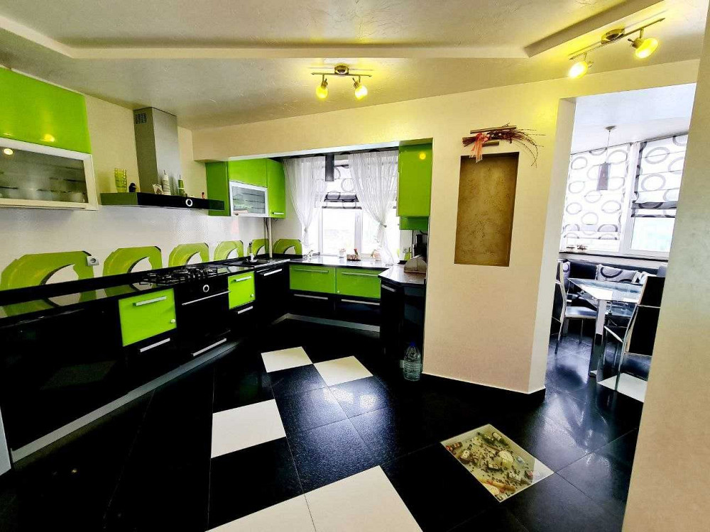 Оренда 3 кімнатної квартири Луцьк - зображення 1