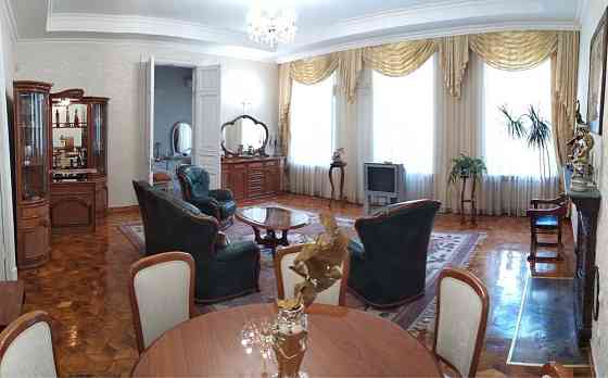 3х комнатная квартира в центре города, ул. торговая Одесса