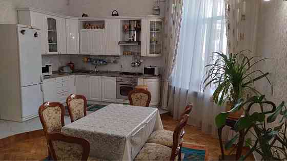 3х комнатная квартира в центре города, ул. торговая Одесса