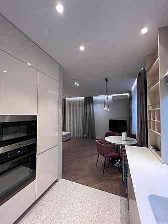 Аренда 3к квартира Джона Маккейна метро Печерская Зверинецкая Київ