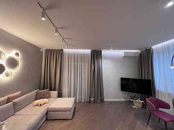 Аренда 3к квартира Джона Маккейна метро Печерская Зверинецкая Київ