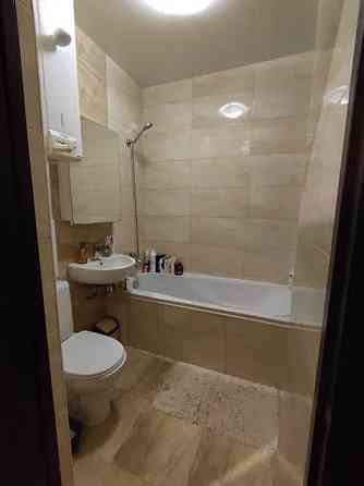 м.Дворец Спорта трехкомнатная евроремонт  (  79582) Харьков