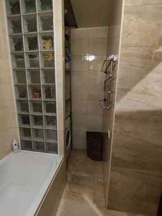 м.Дворец Спорта трехкомнатная евроремонт  (  79582) Харьков