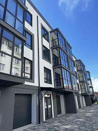 Квартира з гаражем та кладовою Буча