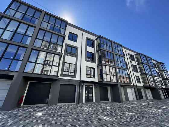 Квартира з гаражем та кладовою Буча