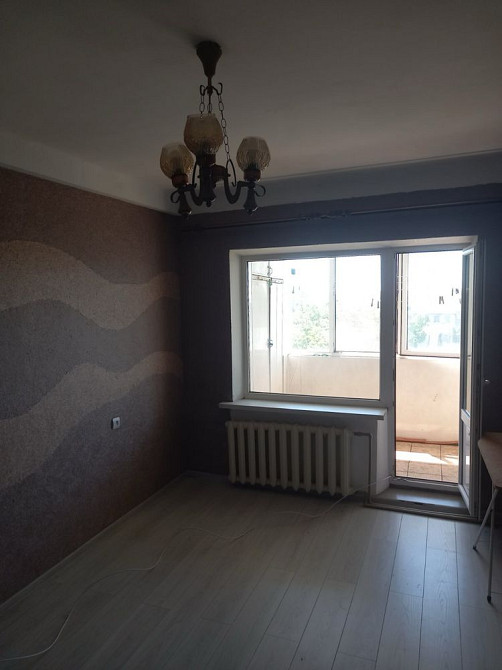 Продам трикімнатну квартиру Вільнянськ - зображення 1