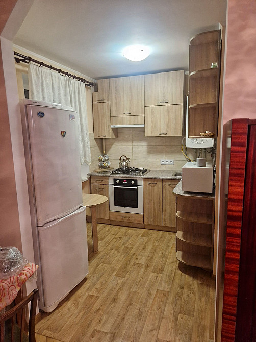 Здається трьох кімнатна квартира в центрі Броды - изображение 1