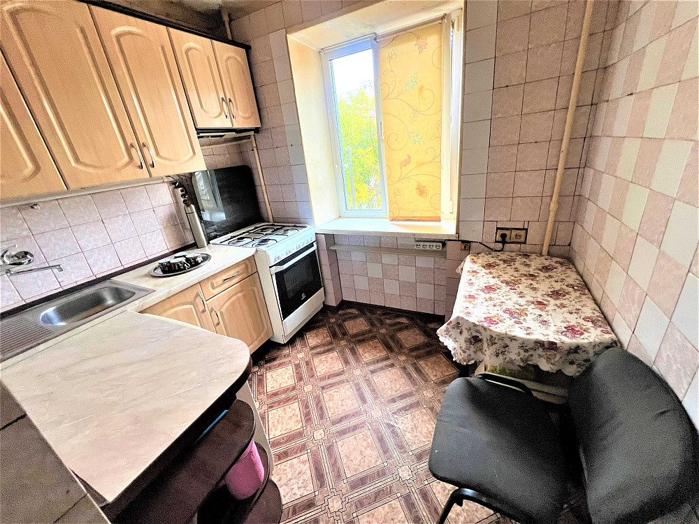 Оренда 3-кім. квартири вул. Привокзальна – 12.Дарница. Kyiv - photo 1