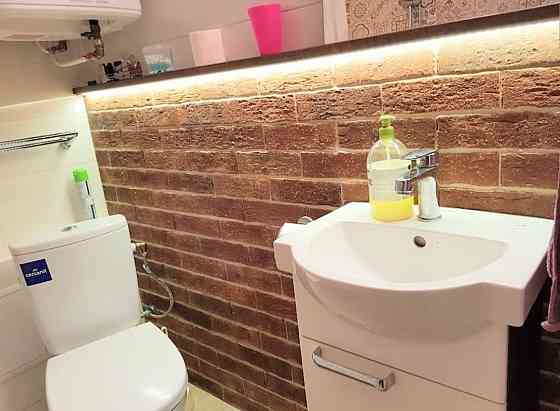 1 к кв. Левый берег Днепра. Риелторы не звоните. Дніпро