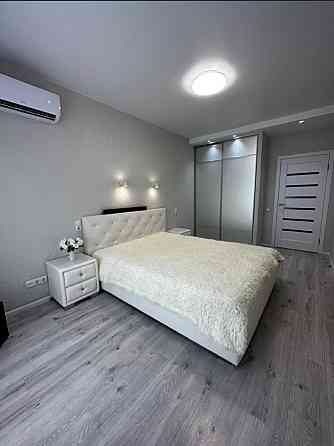 От месяца и дольше. 1 к кв. Левый берег Днепра. Риелторы не звоните. Дніпро