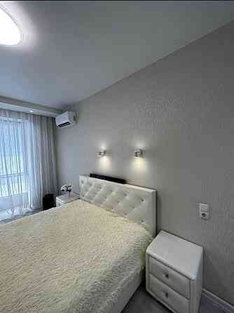 От месяца и дольше. 1 к кв. Левый берег Днепра. Риелторы не звоните. Дніпро