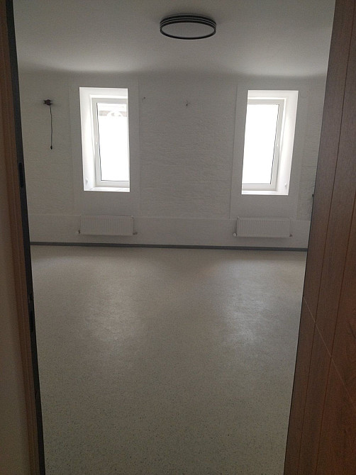 Студия центр,парк Шевченко евроремонт  цоколь  полупустая Одесса - изображение 2