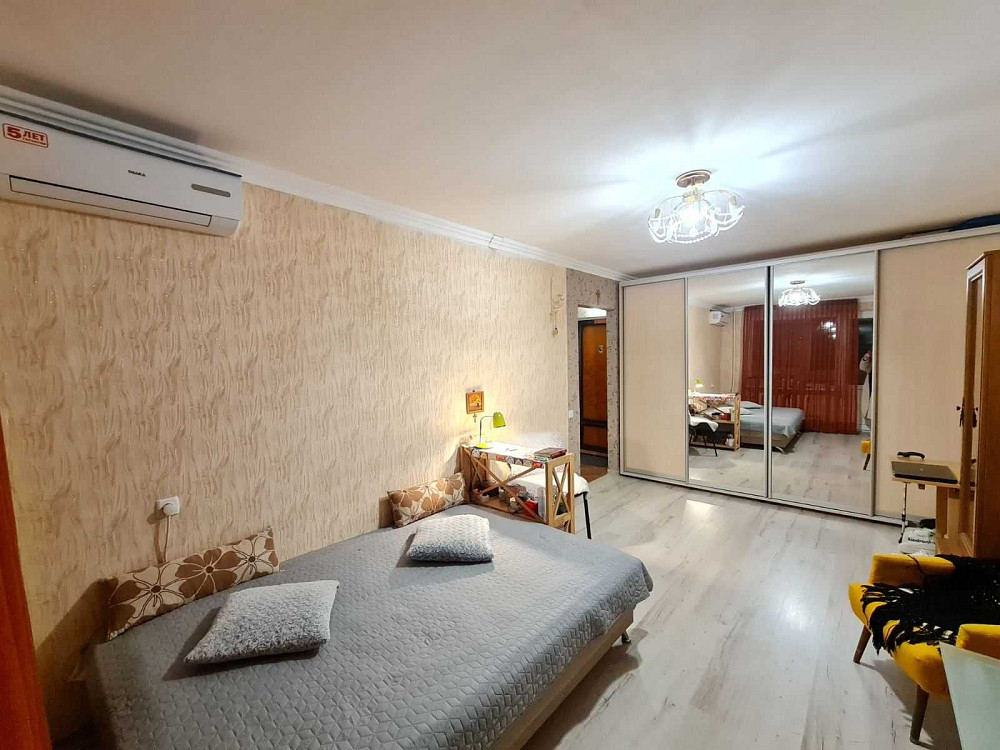 1 квартира с ремонтом  мебелью и техникой М Жукова /Королев/ Левитана Одесса - изображение 1