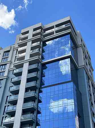 Продаж 2кім кв.88м,кухня-студія,склофад,ЖК Національний,вид на озеро Львов