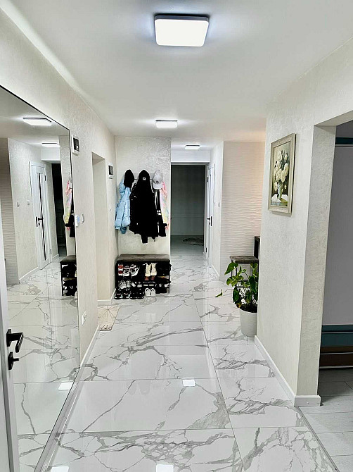 Продаж 3к квартири 70 кв. м на вул. Кооперативна 36 Мукачево - изображение 6