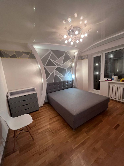 Продам 4-х кімнатну квартиру на 4 мікрорайоні Лозовая - изображение 1