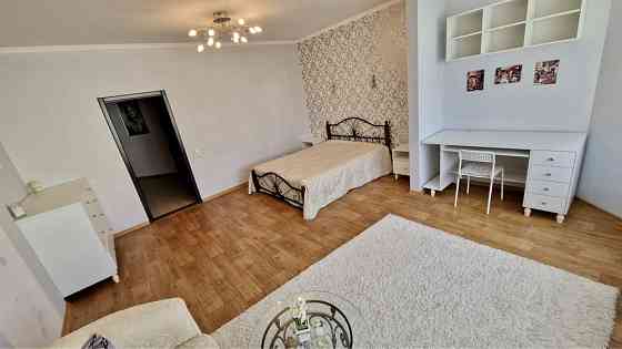 Продаж гарної 3 к.к. в новому домі за ТРЦ Магелан, Соляні Миколаїв