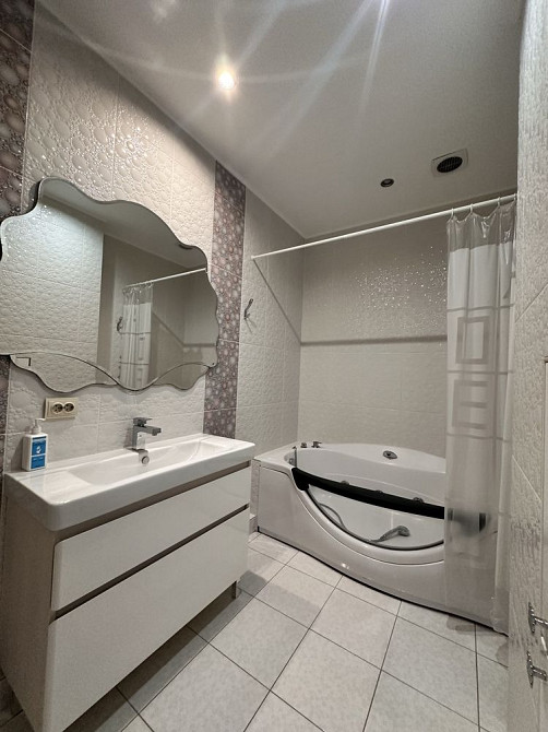 Сдаю просторную евро трешка ул Грушевского39/3 ЖК уютный Одесса - изображение 7