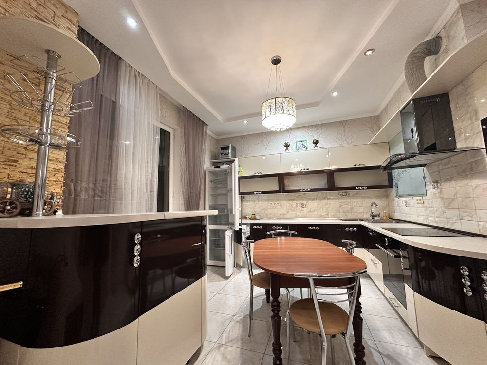 Сдаю просторную евро трешка ул Грушевского39/3 ЖК уютный Одесса - изображение 1