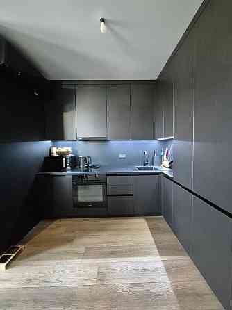 Евро трьох кімнат квартира в центрі міста! Ирпень