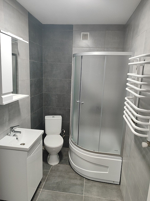 Затишна 3-кімнатна квартира в 3-поверховому будинку! Золочев (Львовская обл.) - изображение 1