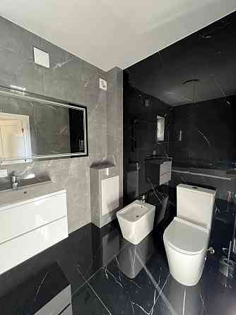 Без комісії! 2-кім квартира з терасою та власним подвір'ям на Пасічній Львов