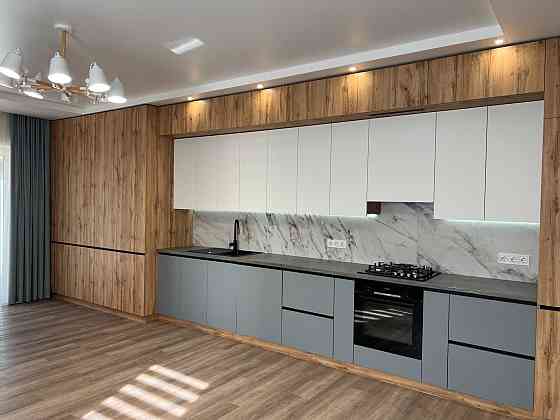 Без комісії! 2-кім квартира з терасою та власним подвір'ям на Пасічній Львов