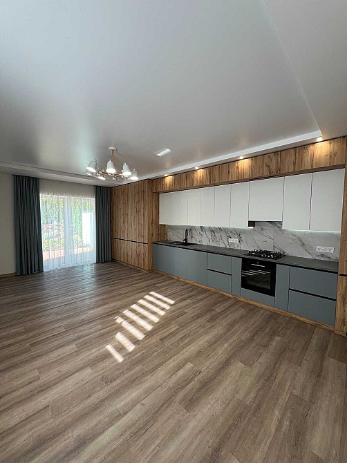 Без комісії! 2-кім квартира з терасою та власним подвір'ям на Пасічній Львов - изображение 1