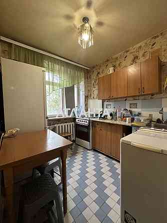 Однокомнатная квартира на Черемушках , кирпичный дом ! Низкий этаж. Одесса