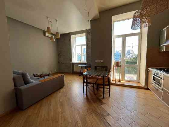 Без %. Продам 2-к квартиру в центрі, вул. Бульварно-Кудрявська 43-Б Київ