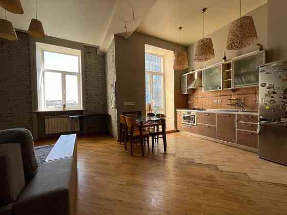 Без %. Продам 2-к квартиру в центрі, вул. Бульварно-Кудрявська 43-Б Київ