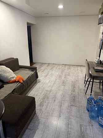 УЛ. ТЕСЛЕНКА 3 ком квартира, дом 18. Кривой Рог