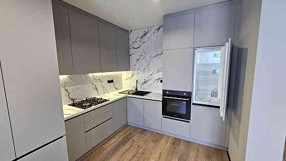 Простора новобудова біля проспекту Чернівці