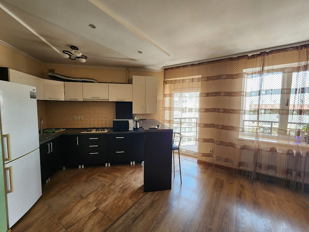 Здам в центрі велику 2 км і кухня-студія Івано-Франківськ - зображення 1