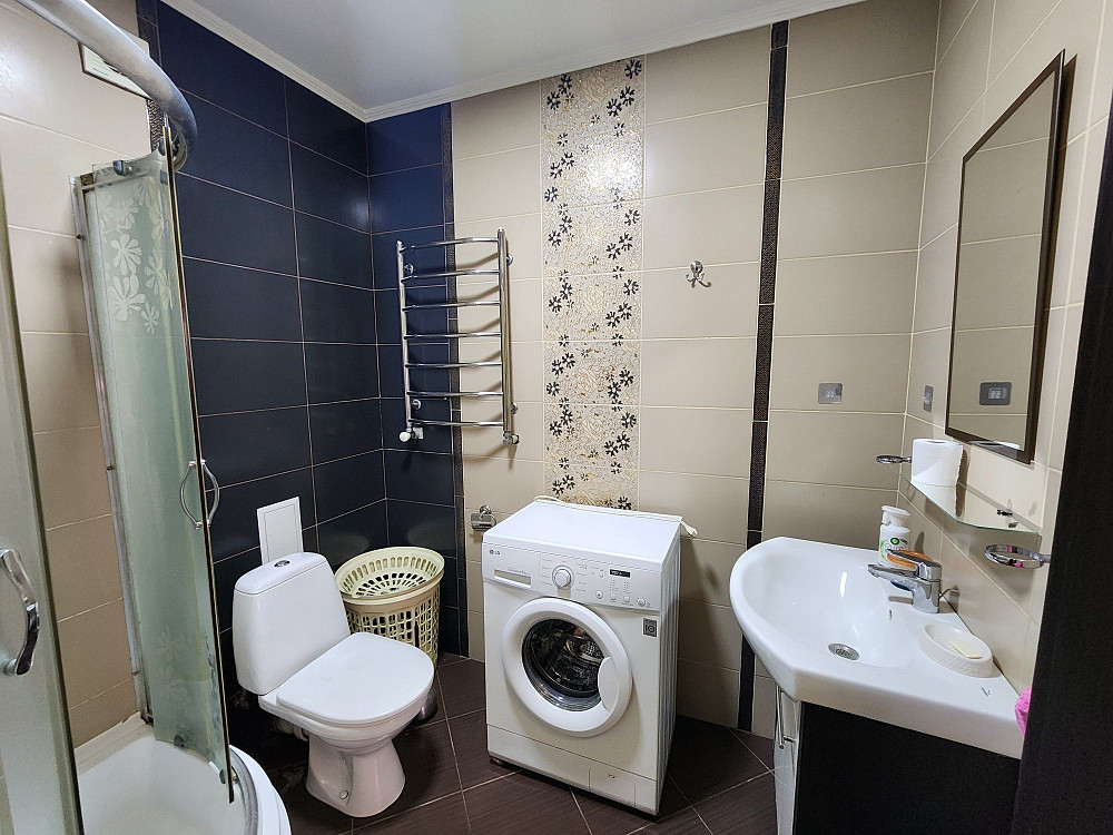 Здам в центрі велику 2 км і кухня-студія Івано-Франківськ - зображення 6