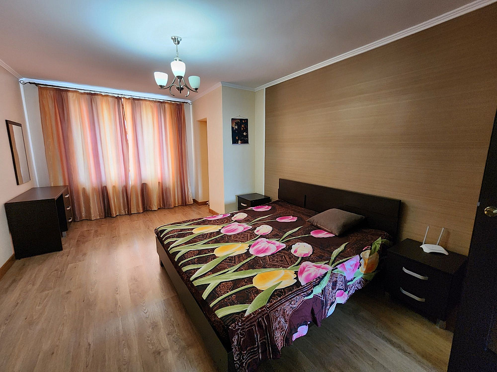 Здам в центрі велику 2 км і кухня-студія Івано-Франківськ - зображення 3